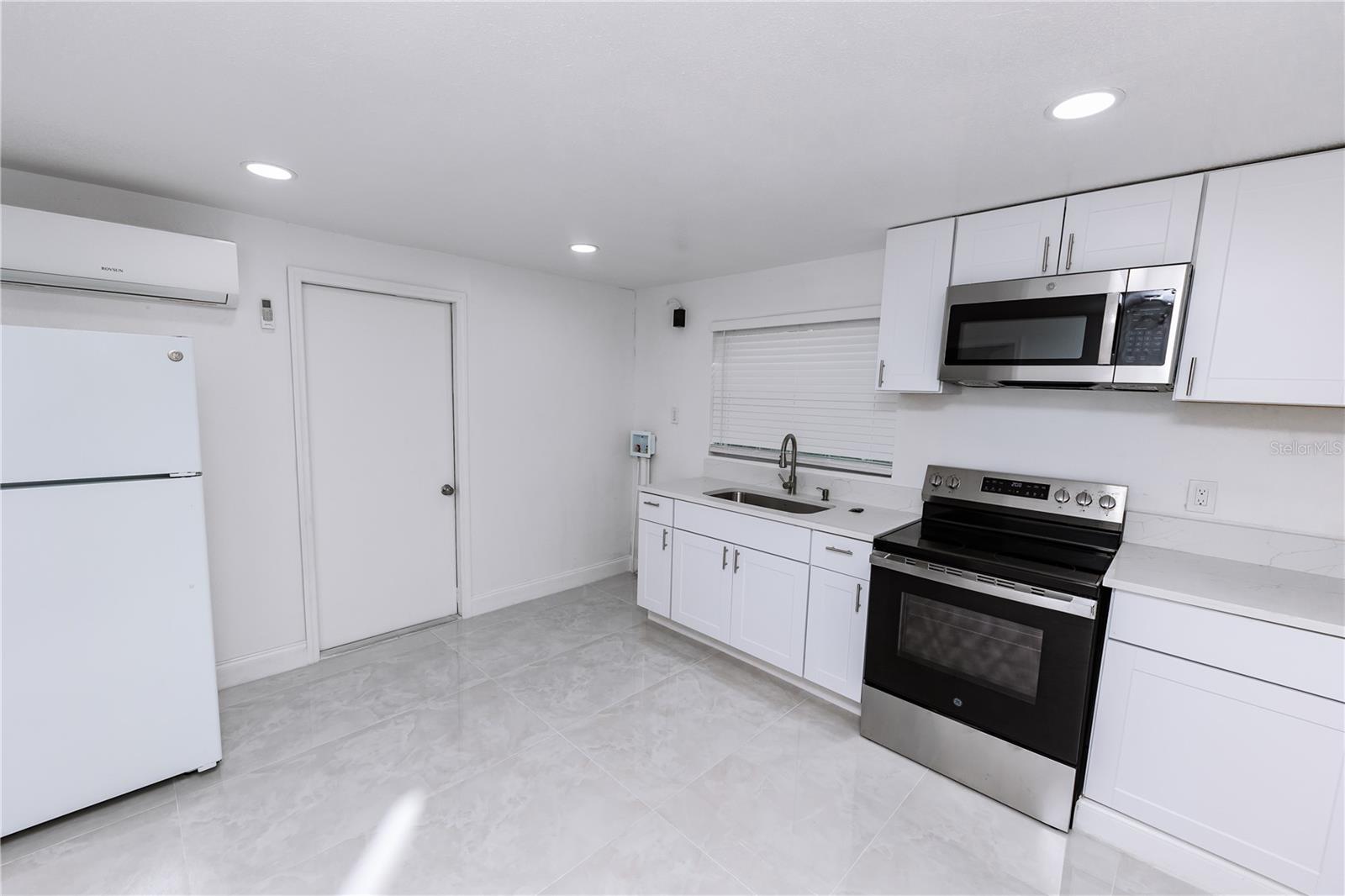 902 MARSHALL ST, CLEARWATER, FL, 33755
