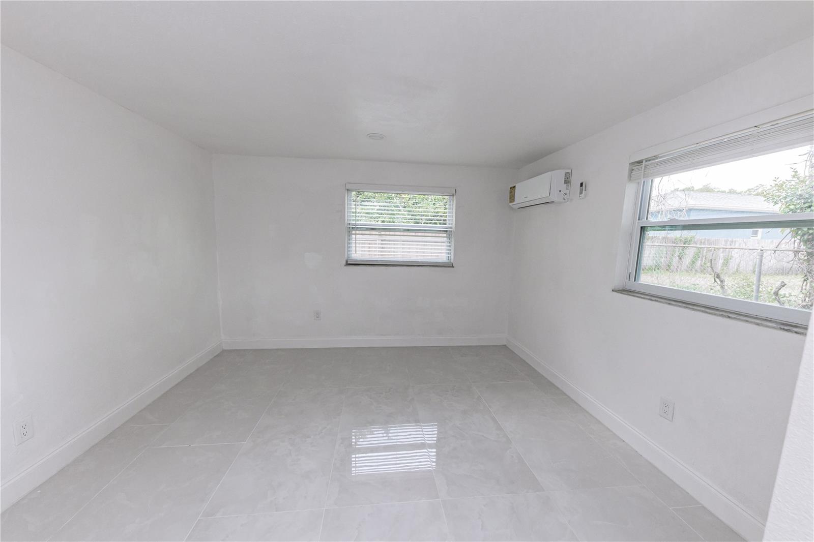 902 MARSHALL ST, CLEARWATER, FL, 33755