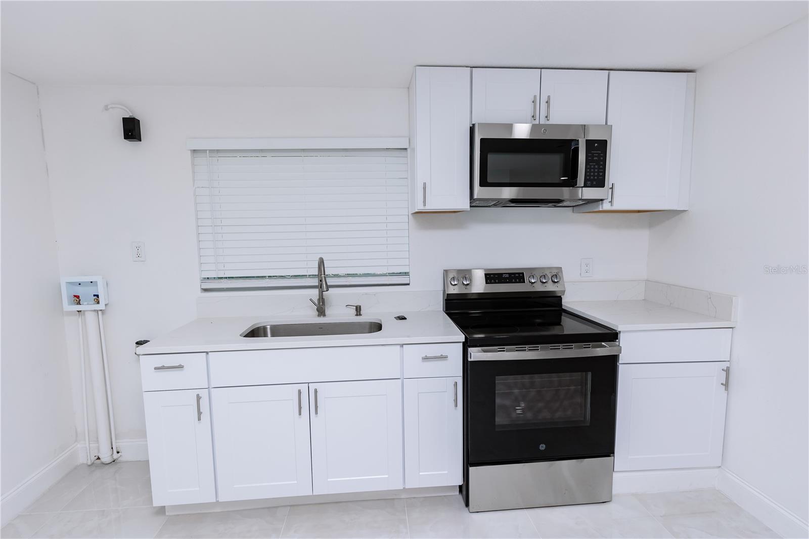 902 MARSHALL ST, CLEARWATER, FL, 33755