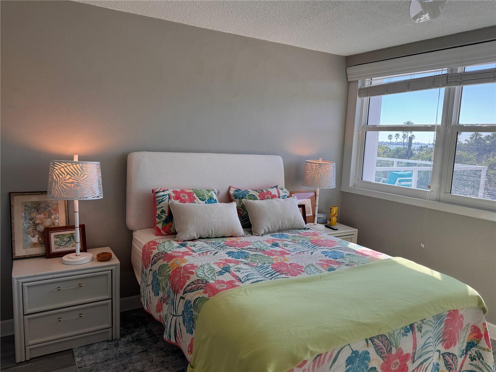 33 S GULFSTREAM AVE #409, SARASOTA, FL, 34236