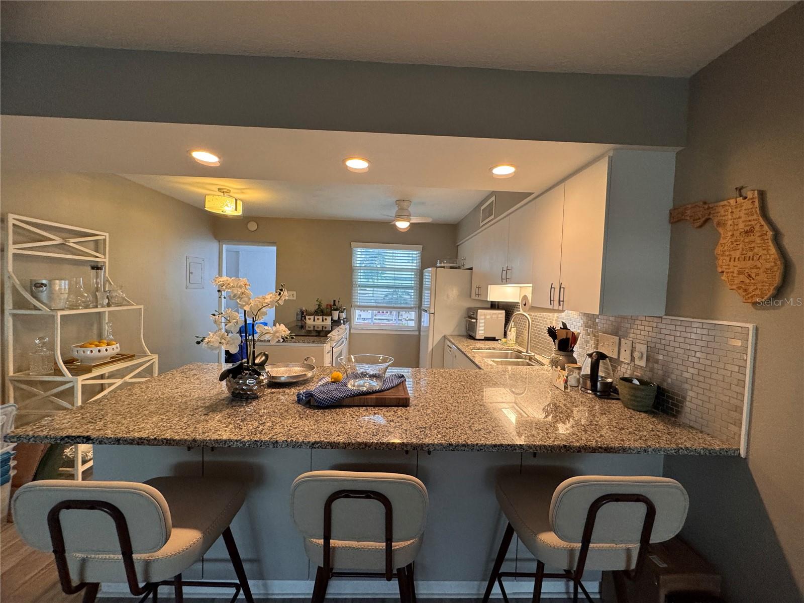33 S GULFSTREAM AVE #409, SARASOTA, FL, 34236