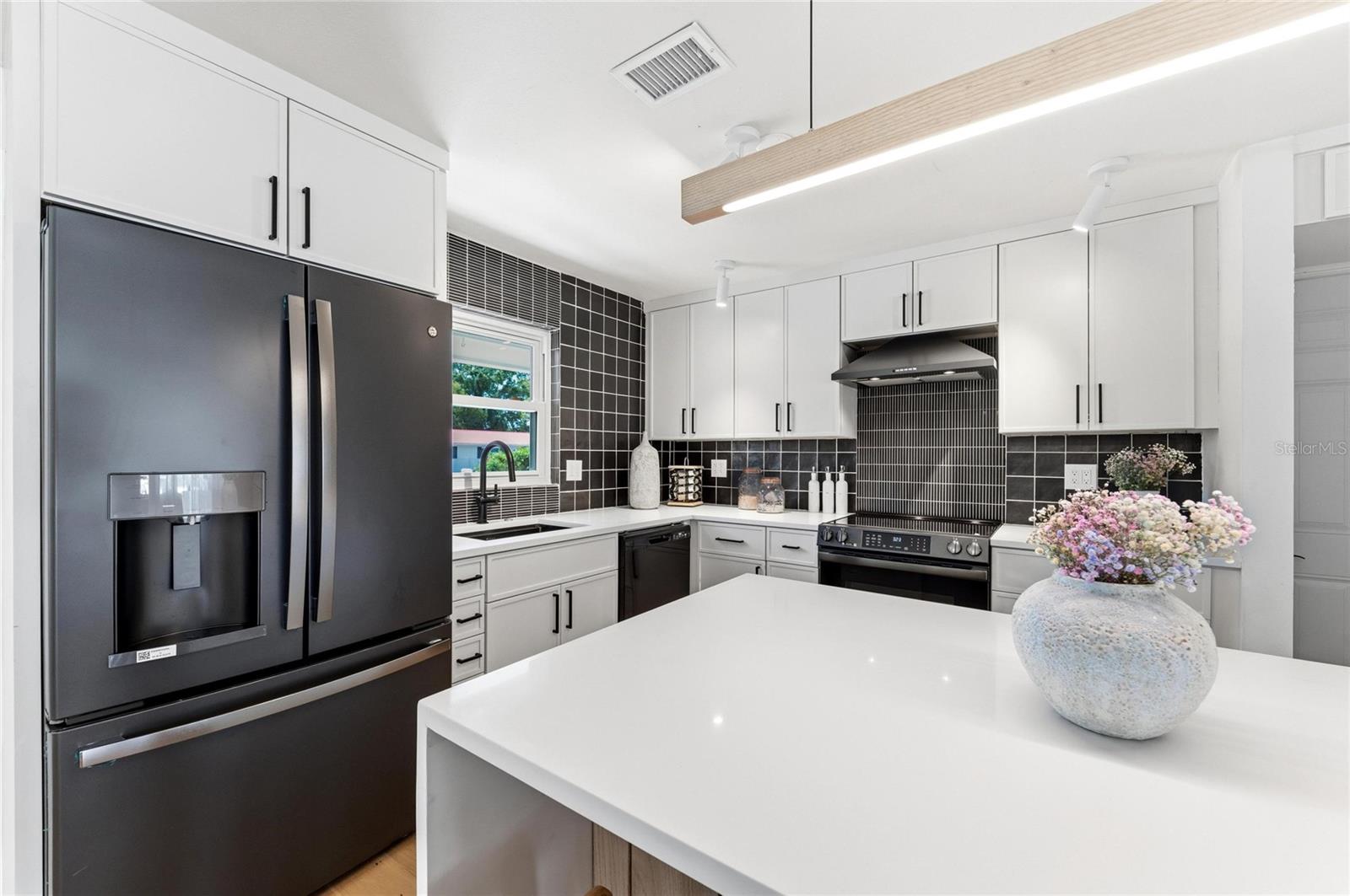 2513 CROTON AVE, SARASOTA, FL, 34239