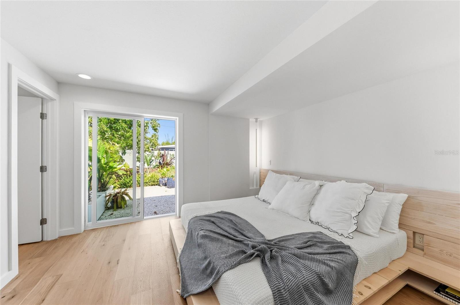 2513 CROTON AVE, SARASOTA, FL, 34239