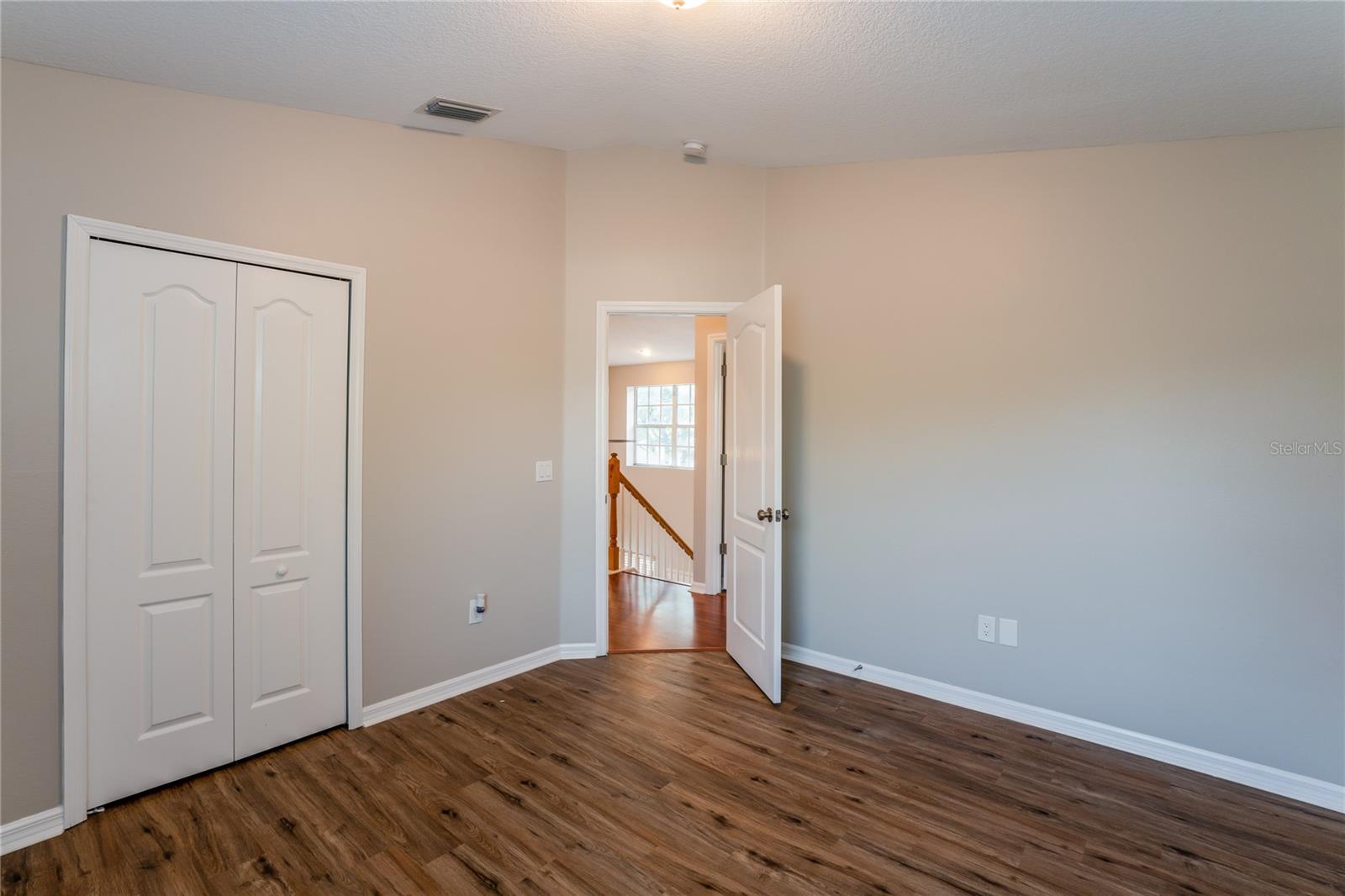 1011 LAKE SHORE RANCH DR, SEFFNER, FL, 33584