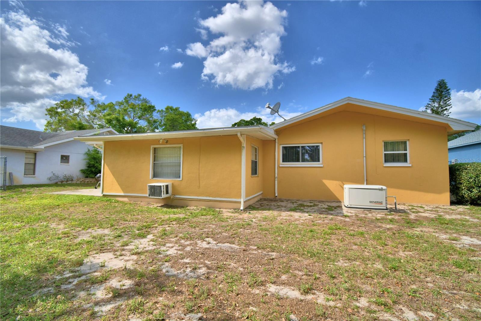 2779 ROBINWOOD DR, CLEARWATER, FL, 33759