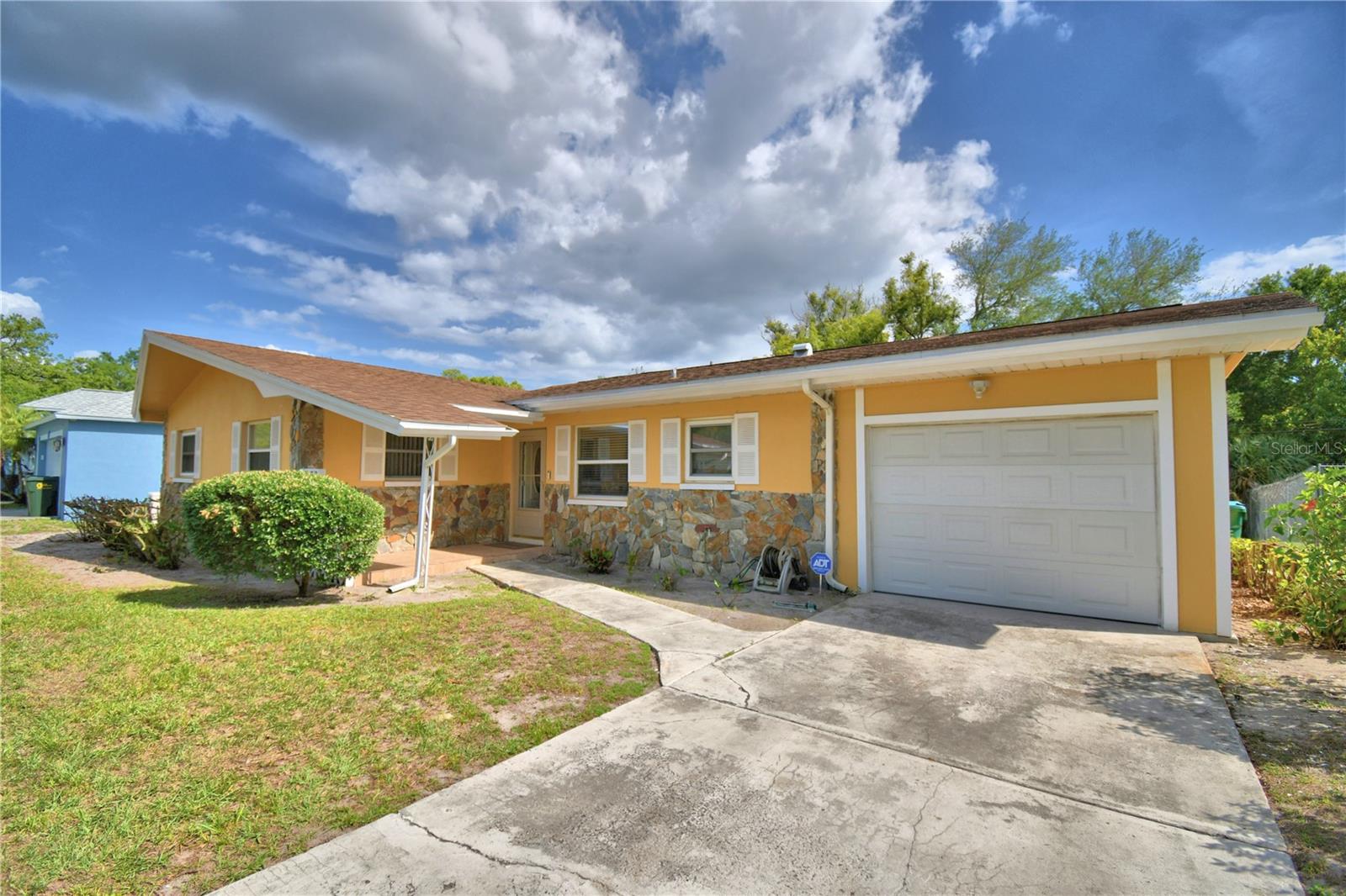 2779 ROBINWOOD DR, CLEARWATER, FL, 33759