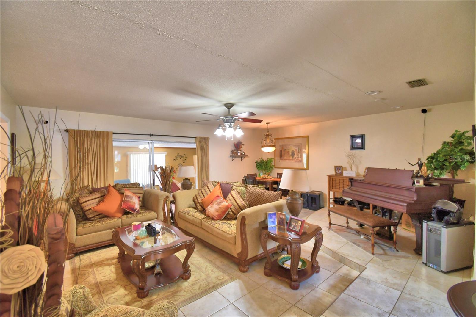 2779 ROBINWOOD DR, CLEARWATER, FL, 33759