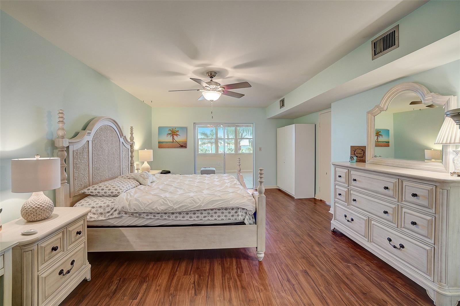 5108 BRITTANY DR S #205, ST PETERSBURG, FL, 33715