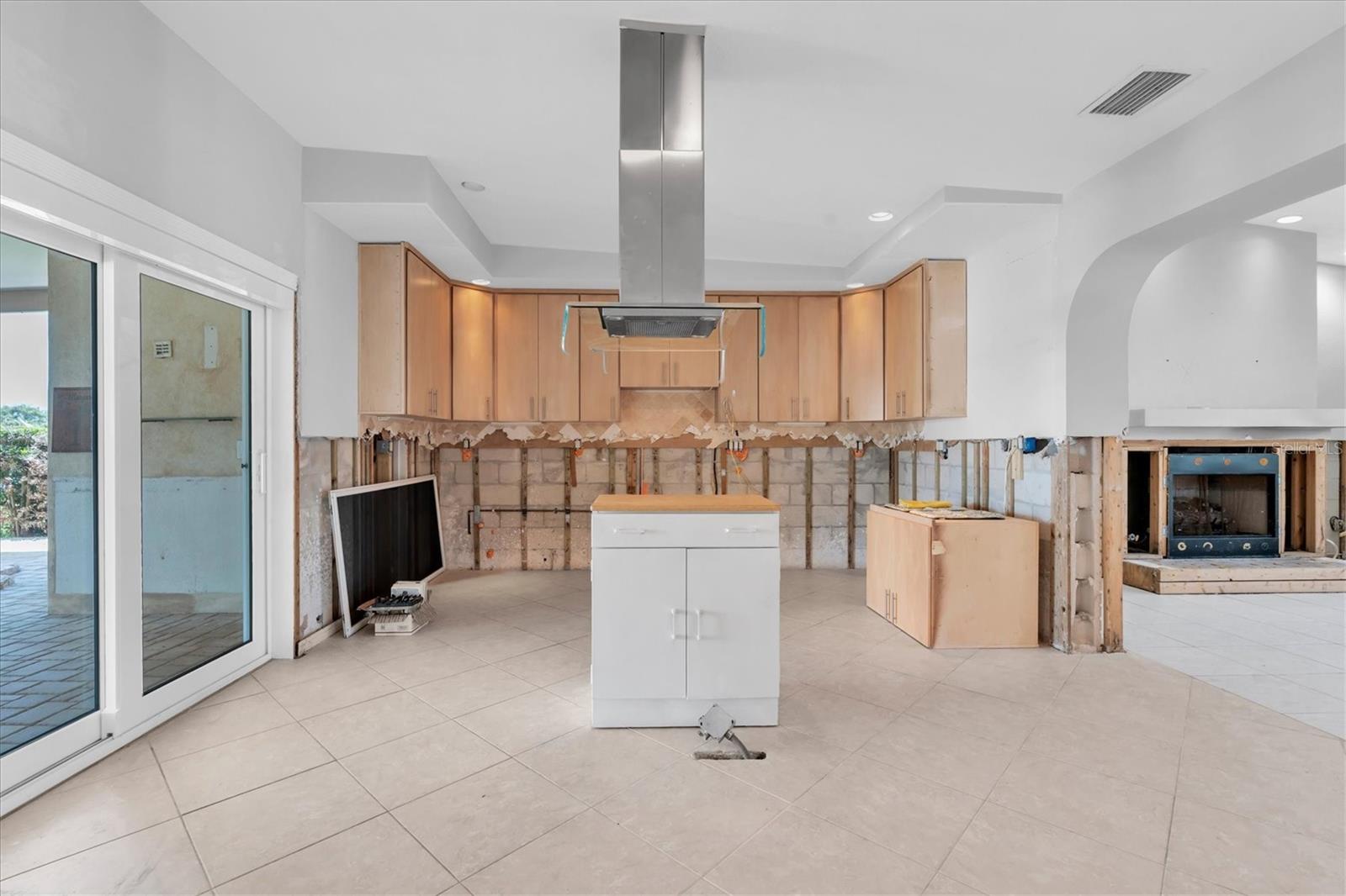 11870 6TH ST E, TREASURE ISLAND, FL, 33706