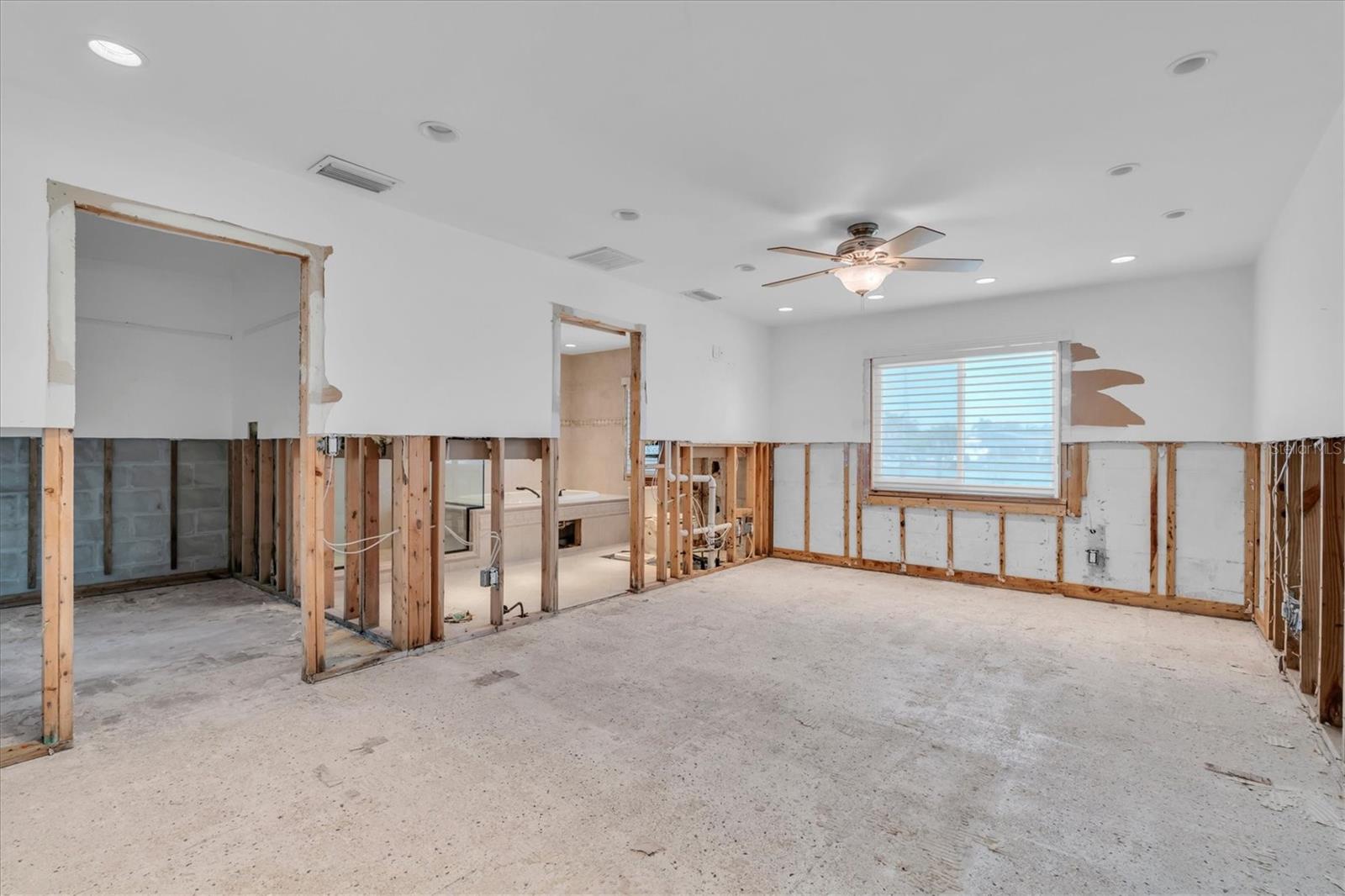 11870 6TH ST E, TREASURE ISLAND, FL, 33706