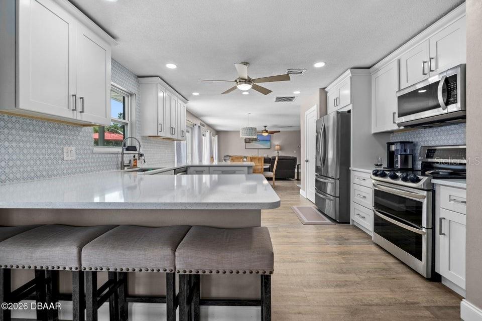 18 TOMOKA OAKS BLVD, ORMOND BEACH, FL, 32174