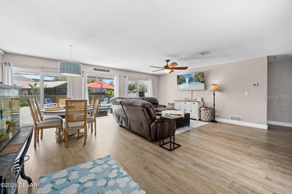 18 TOMOKA OAKS BLVD, ORMOND BEACH, FL, 32174