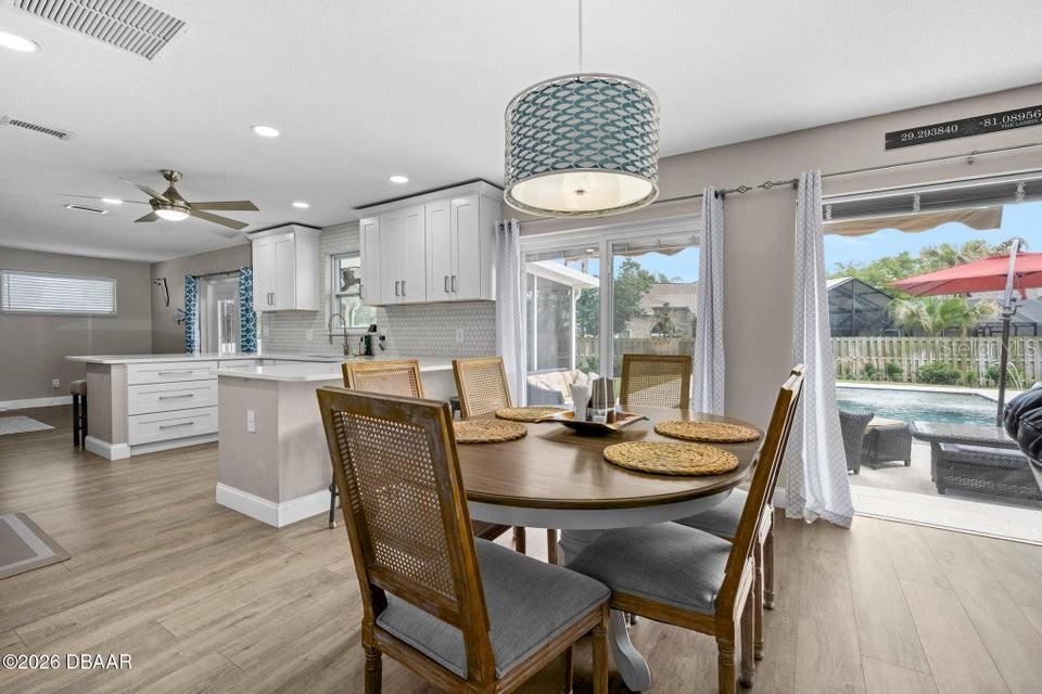 18 TOMOKA OAKS BLVD, ORMOND BEACH, FL, 32174
