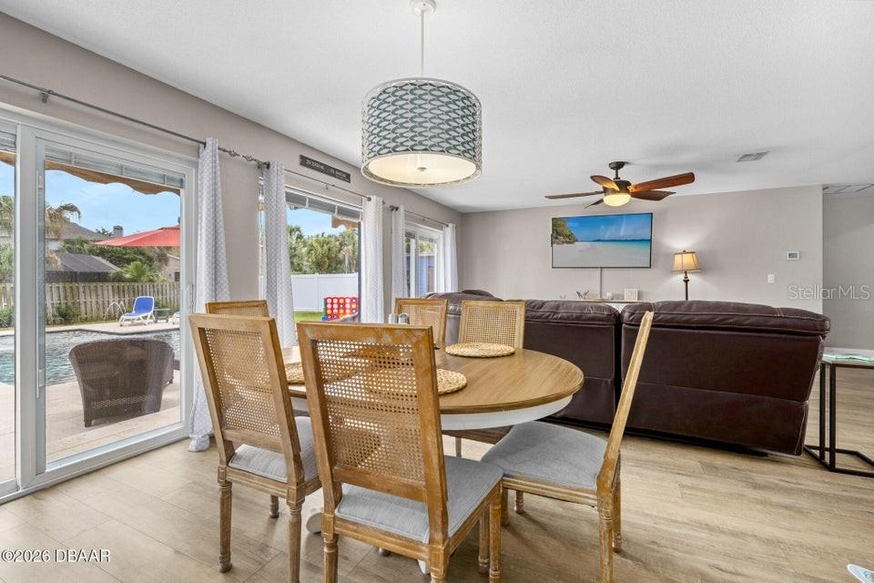 18 TOMOKA OAKS BLVD, ORMOND BEACH, FL, 32174