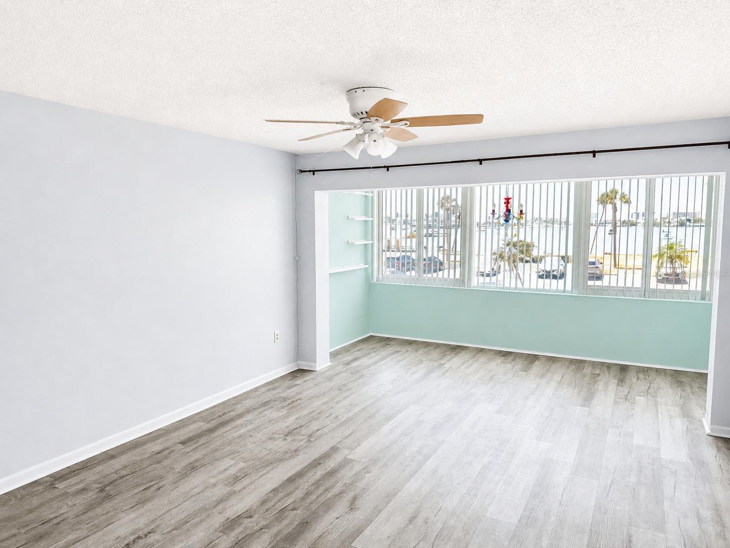 4550 COVE CIR #205, ST PETERSBURG, FL, 33708