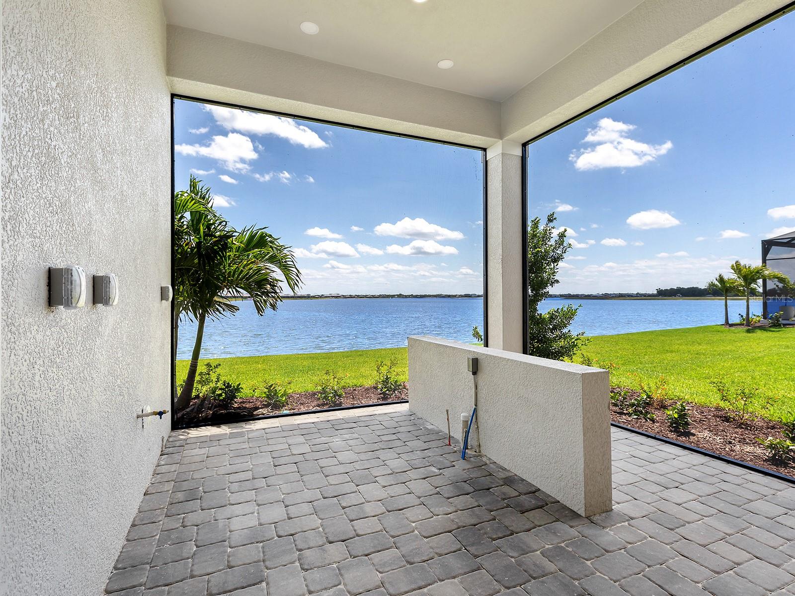 572 BLUE SHELL LOOP, SARASOTA, FL, 34240