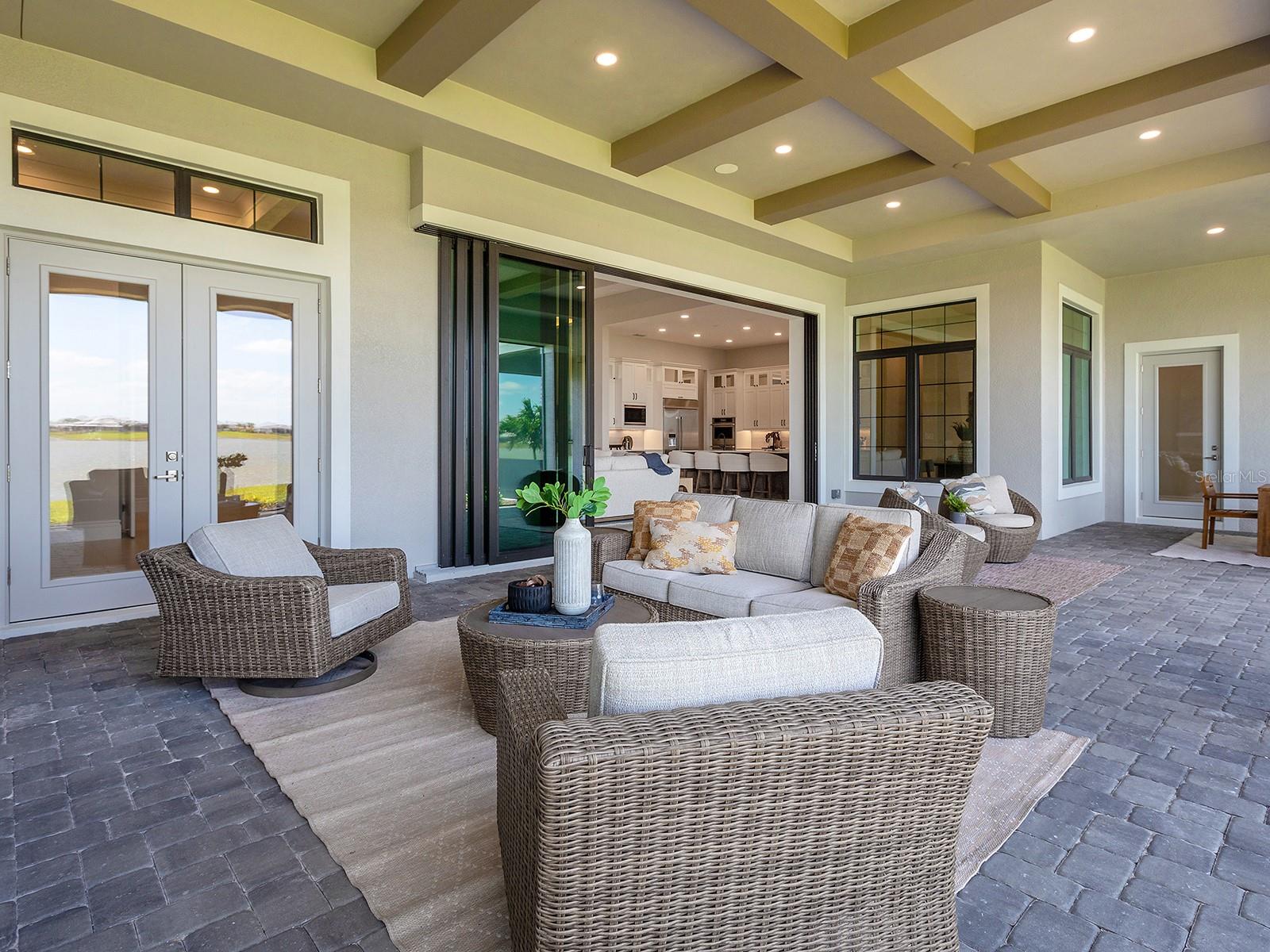 572 BLUE SHELL LOOP, SARASOTA, FL, 34240