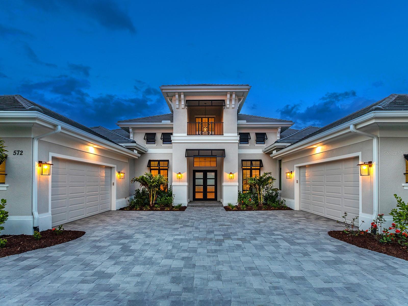 572 BLUE SHELL LOOP, SARASOTA, FL, 34240