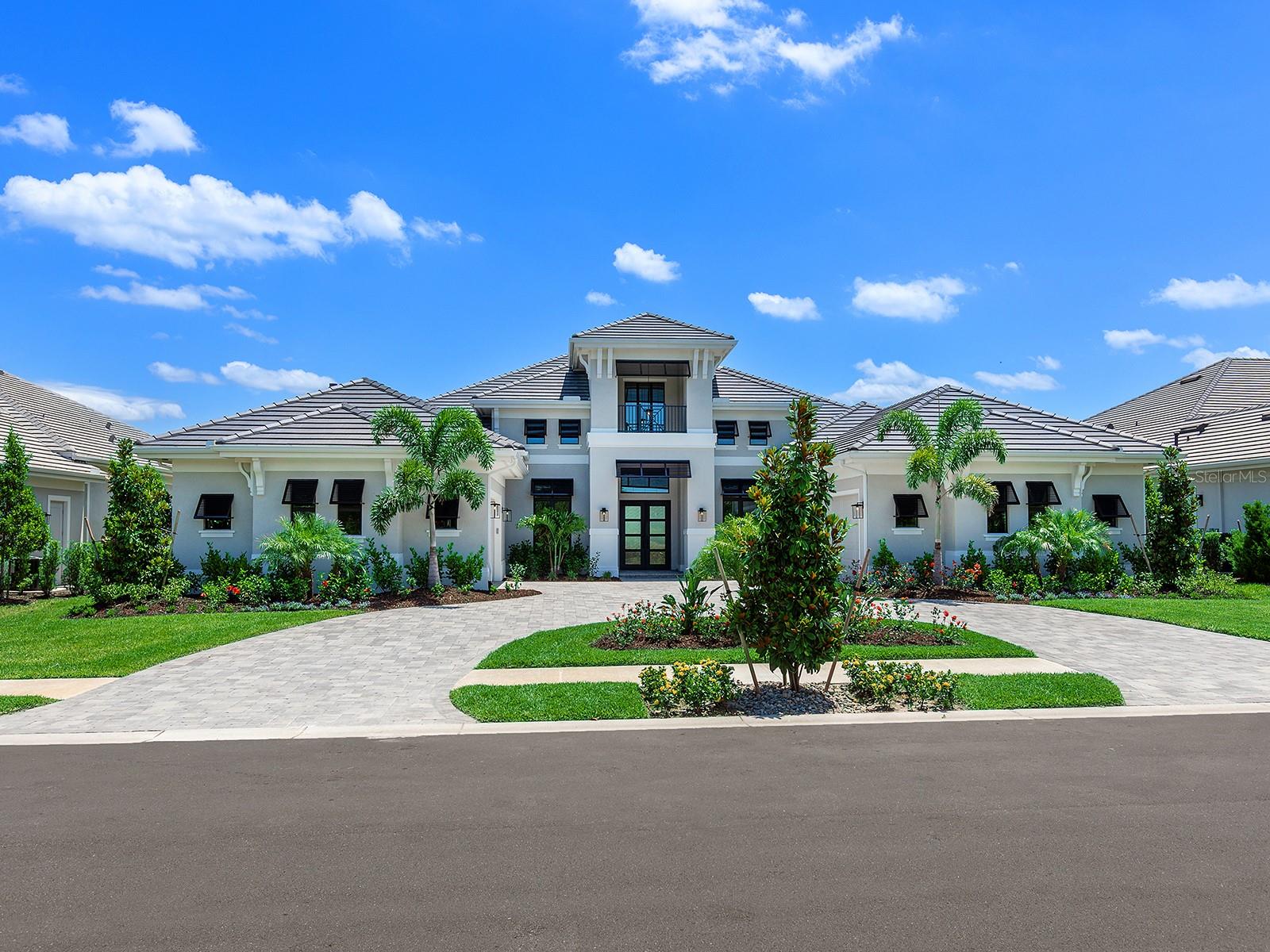 572 BLUE SHELL LOOP, SARASOTA, FL, 34240