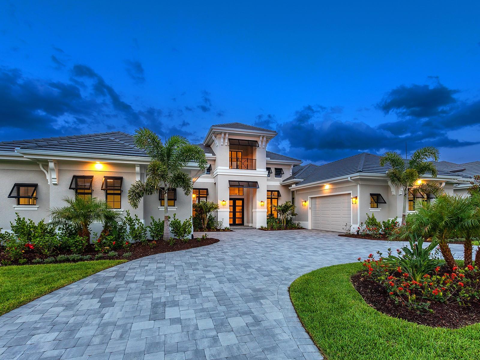 572 BLUE SHELL LOOP, SARASOTA, FL, 34240
