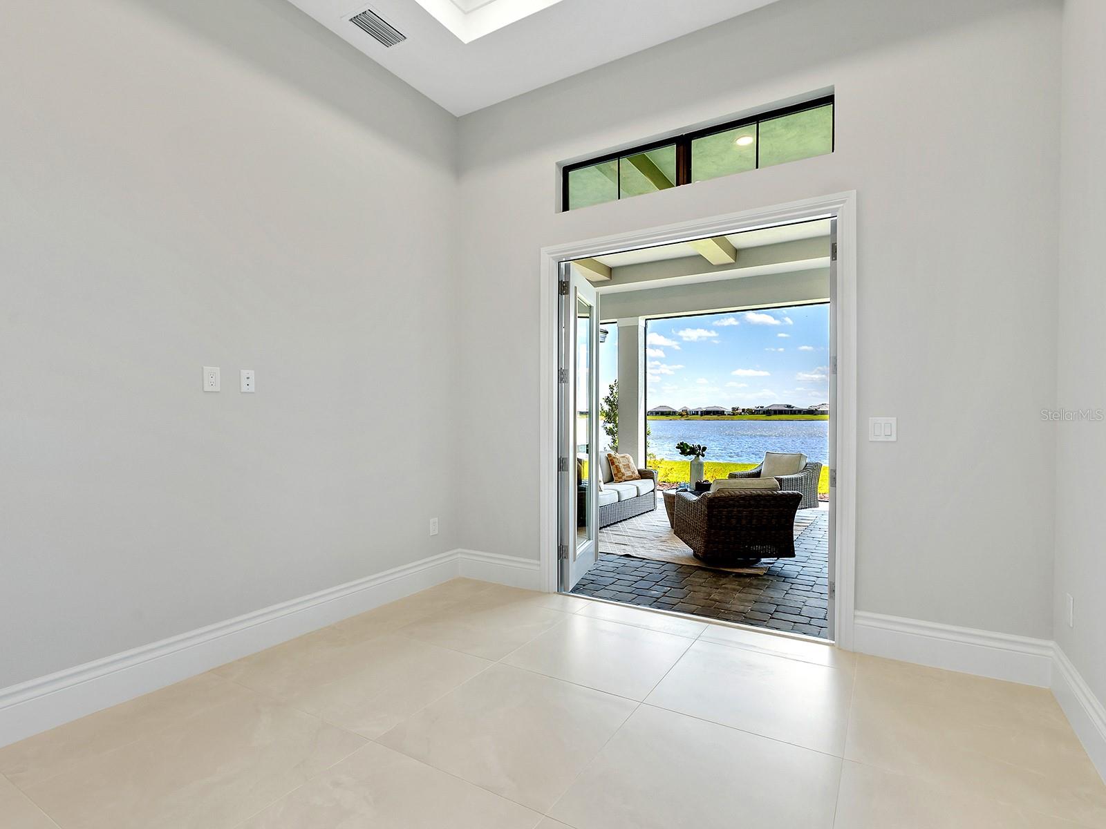572 BLUE SHELL LOOP, SARASOTA, FL, 34240