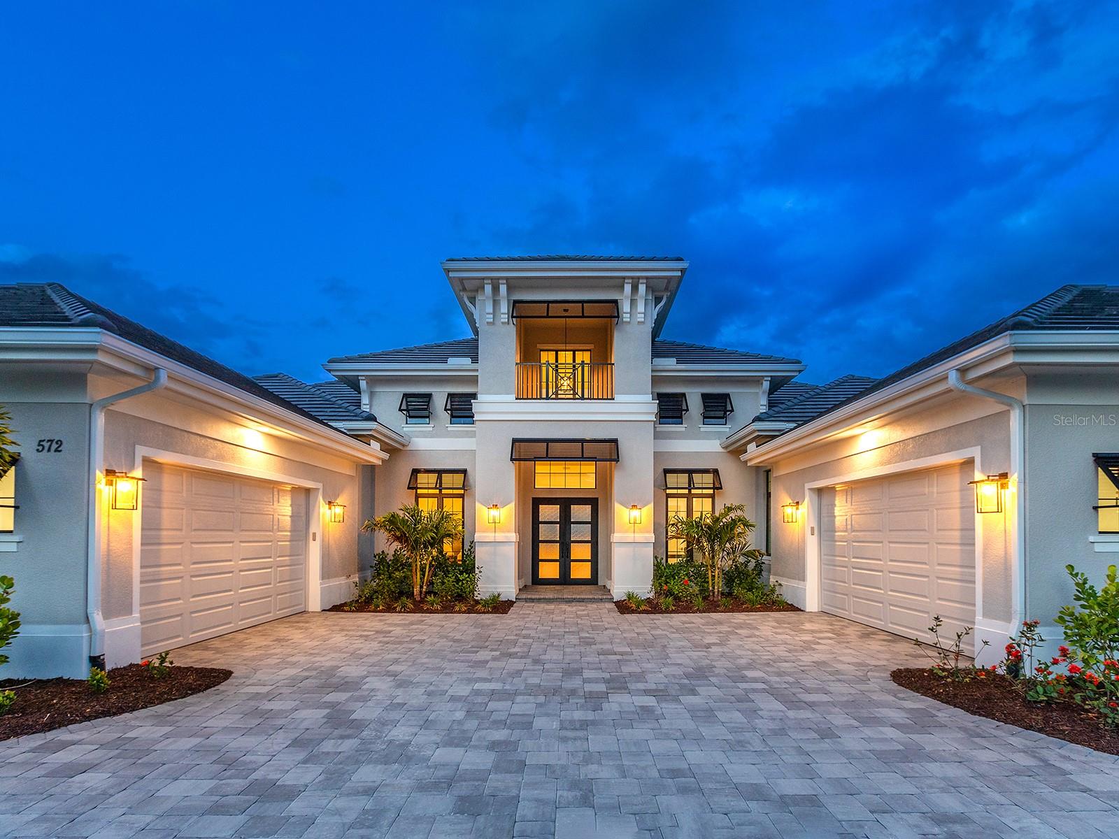 572 BLUE SHELL LOOP, SARASOTA, FL, 34240