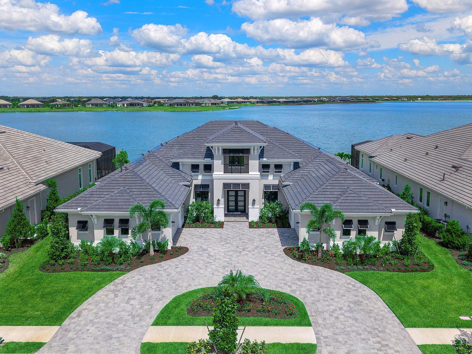 572 BLUE SHELL LOOP, SARASOTA, FL, 34240