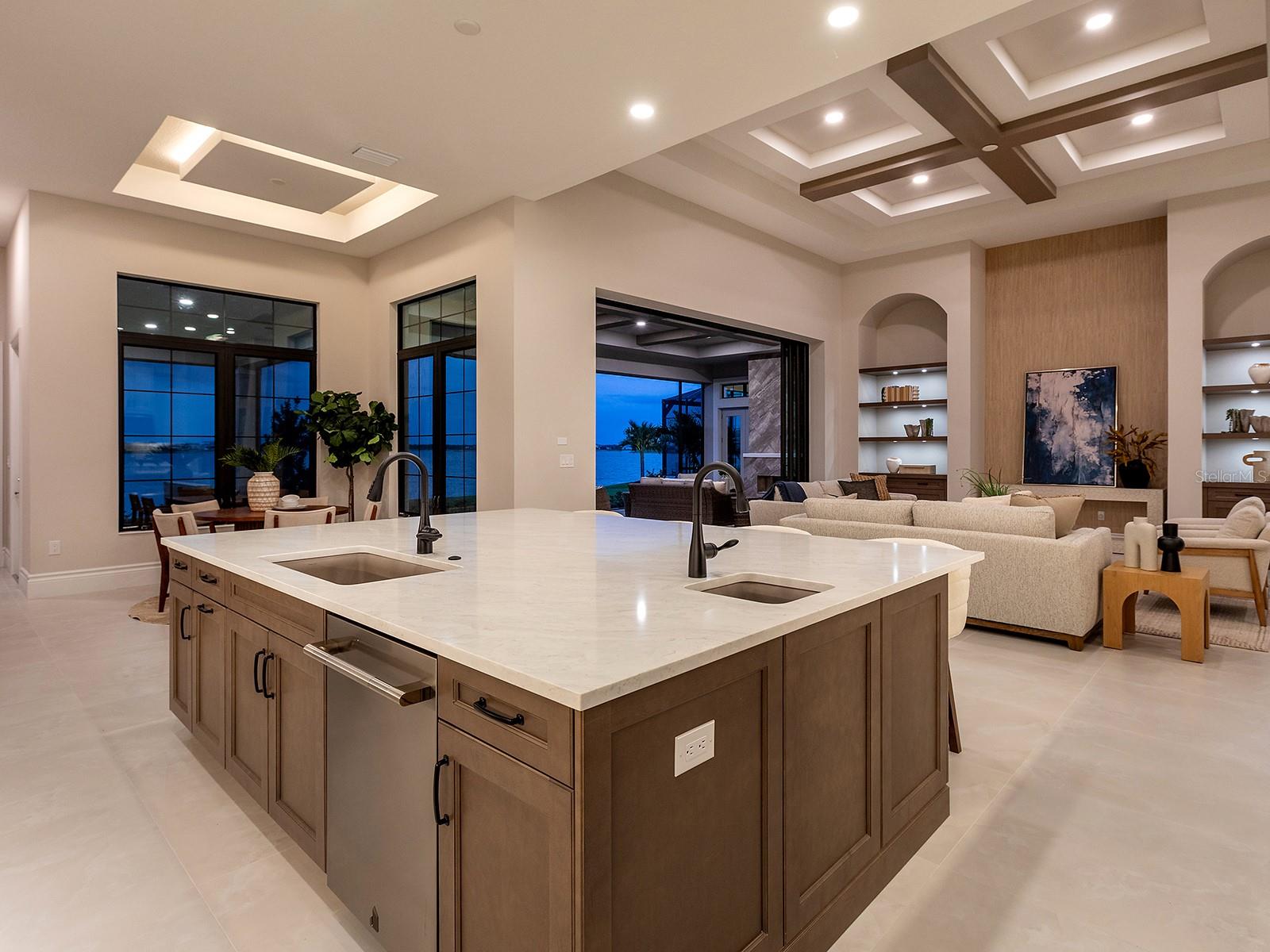 572 BLUE SHELL LOOP, SARASOTA, FL, 34240