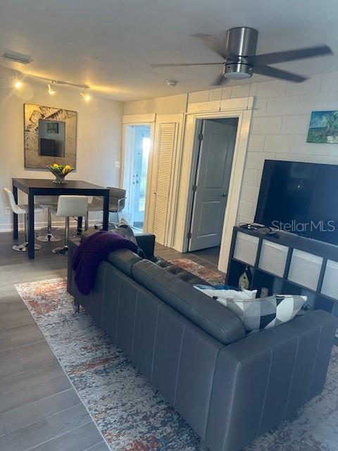 1802 LUCERNE TER, ORLANDO, FL, 32806