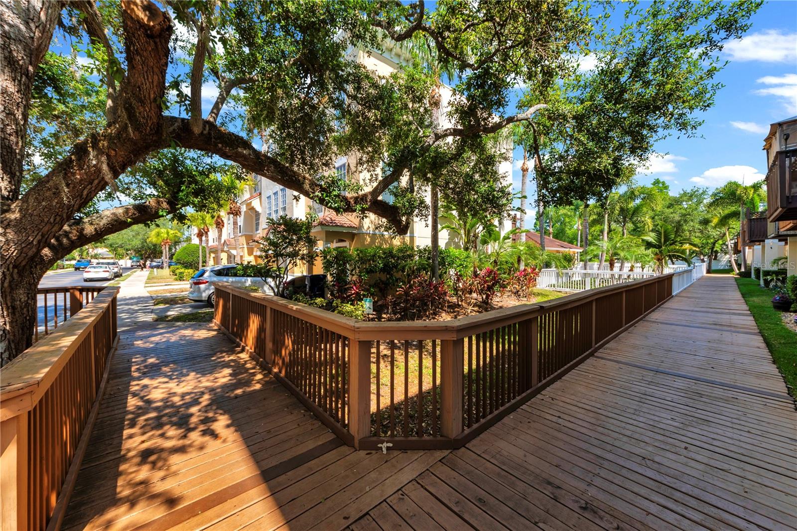 3115 BAYSHORE OAKS DR, TAMPA, FL, 33611