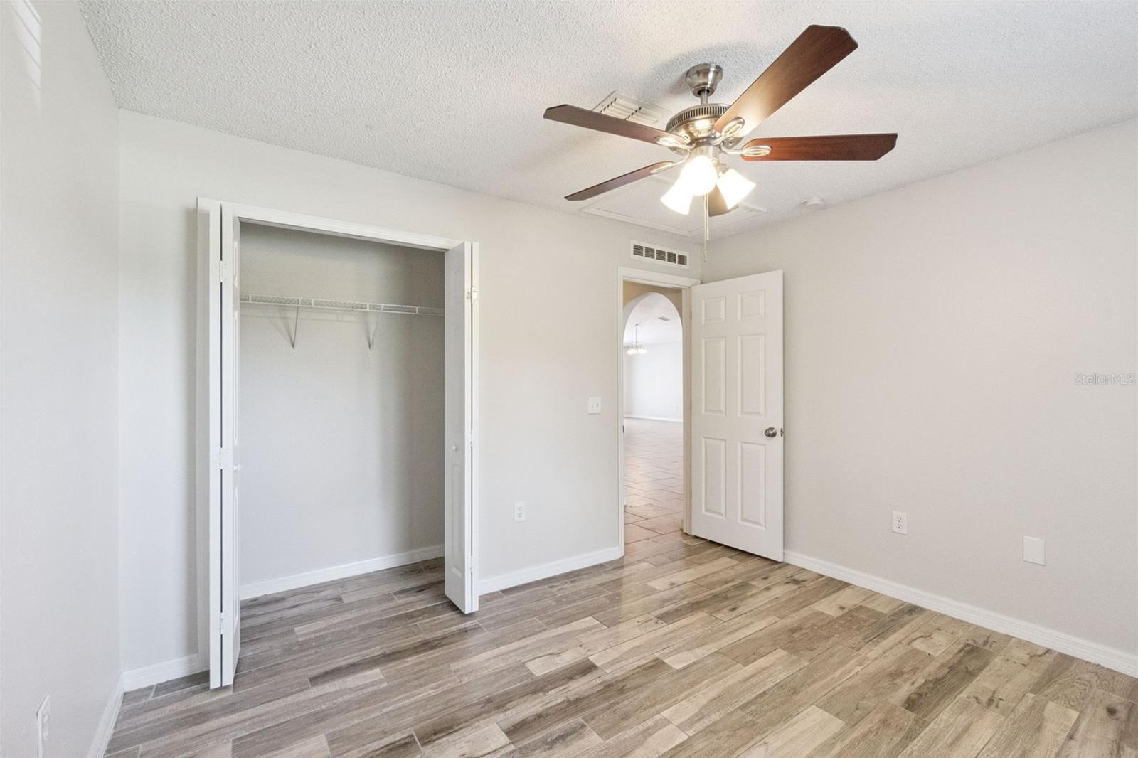 560 BROWN BEAR WAY, ST CLOUD, FL, 34772