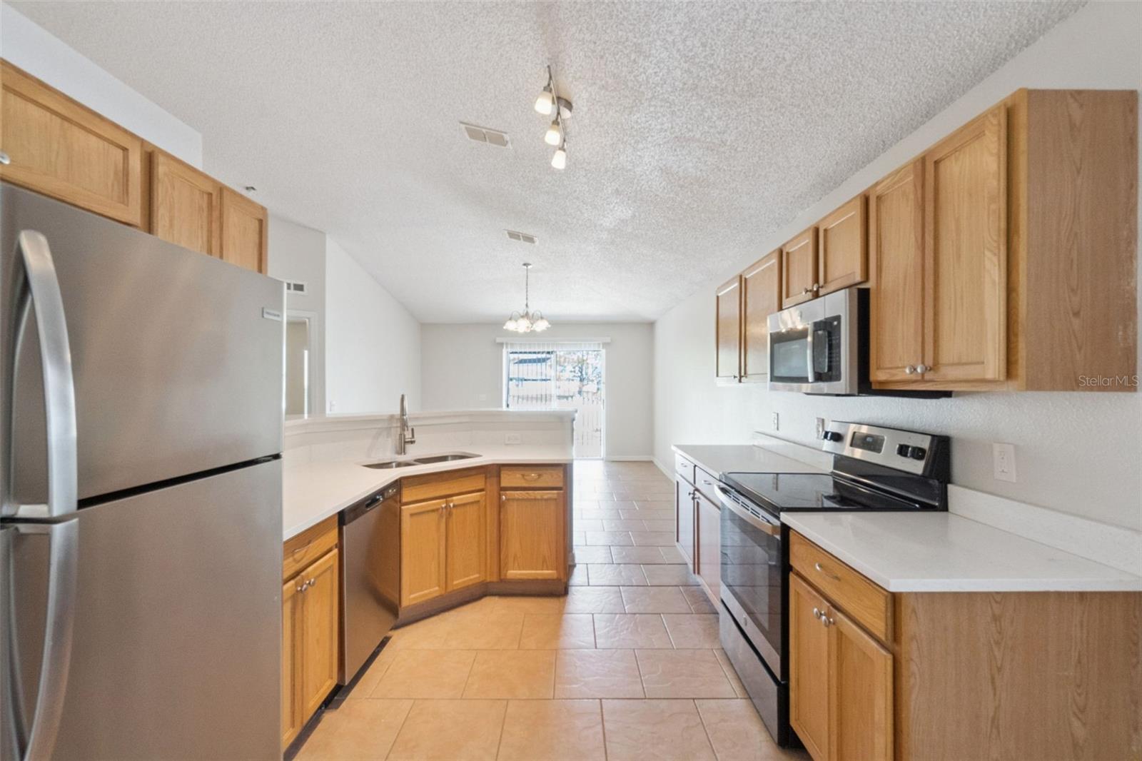 560 BROWN BEAR WAY, ST CLOUD, FL, 34772