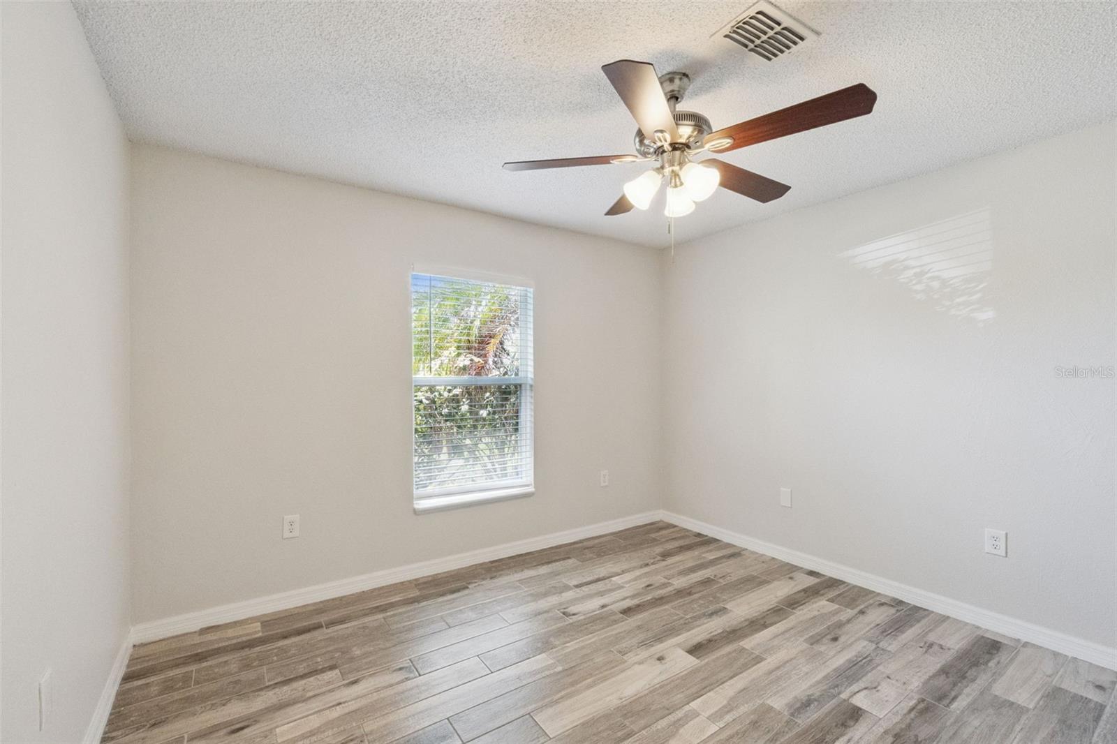 560 BROWN BEAR WAY, ST CLOUD, FL, 34772