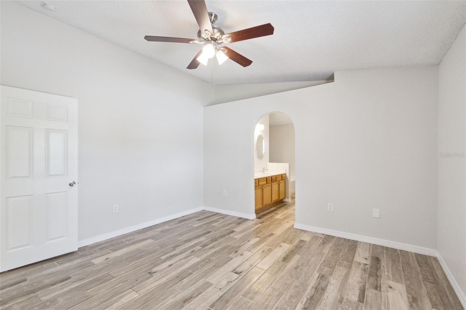 560 BROWN BEAR WAY, ST CLOUD, FL, 34772