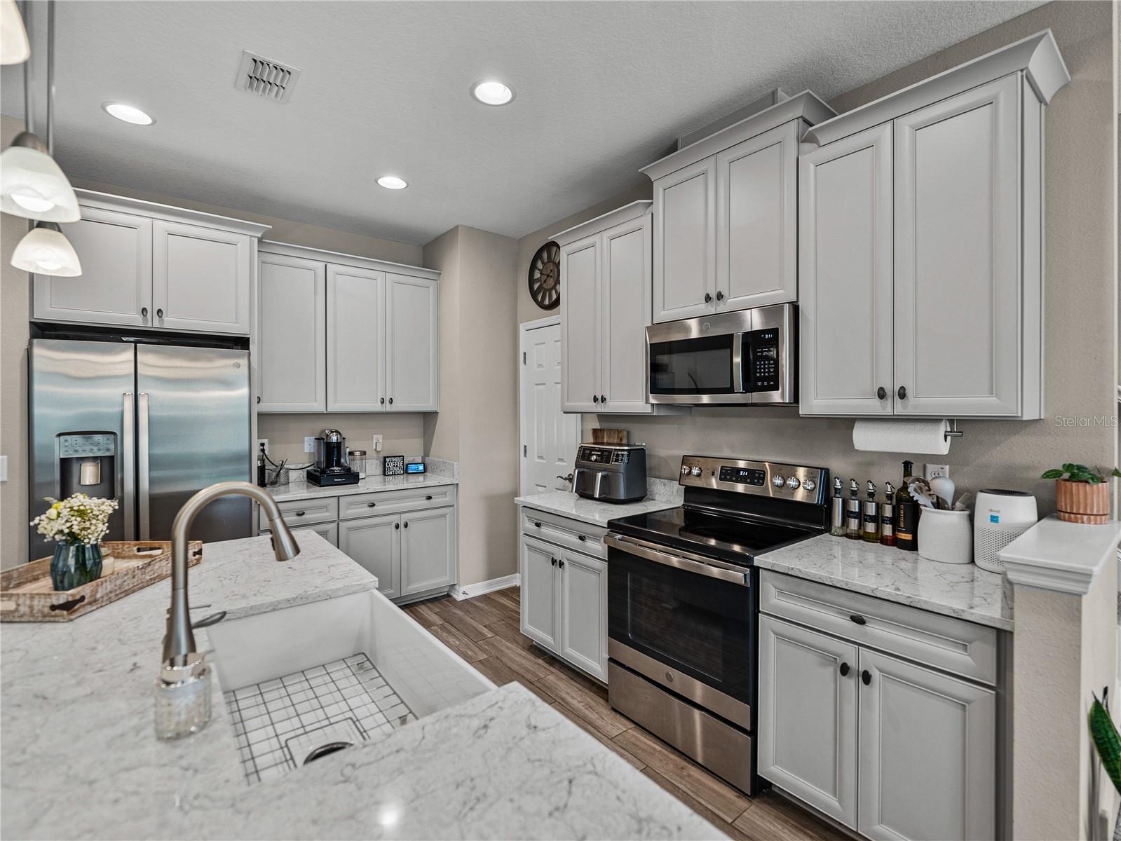 29934 SOUTHWELL LN, WESLEY CHAPEL, FL, 33543