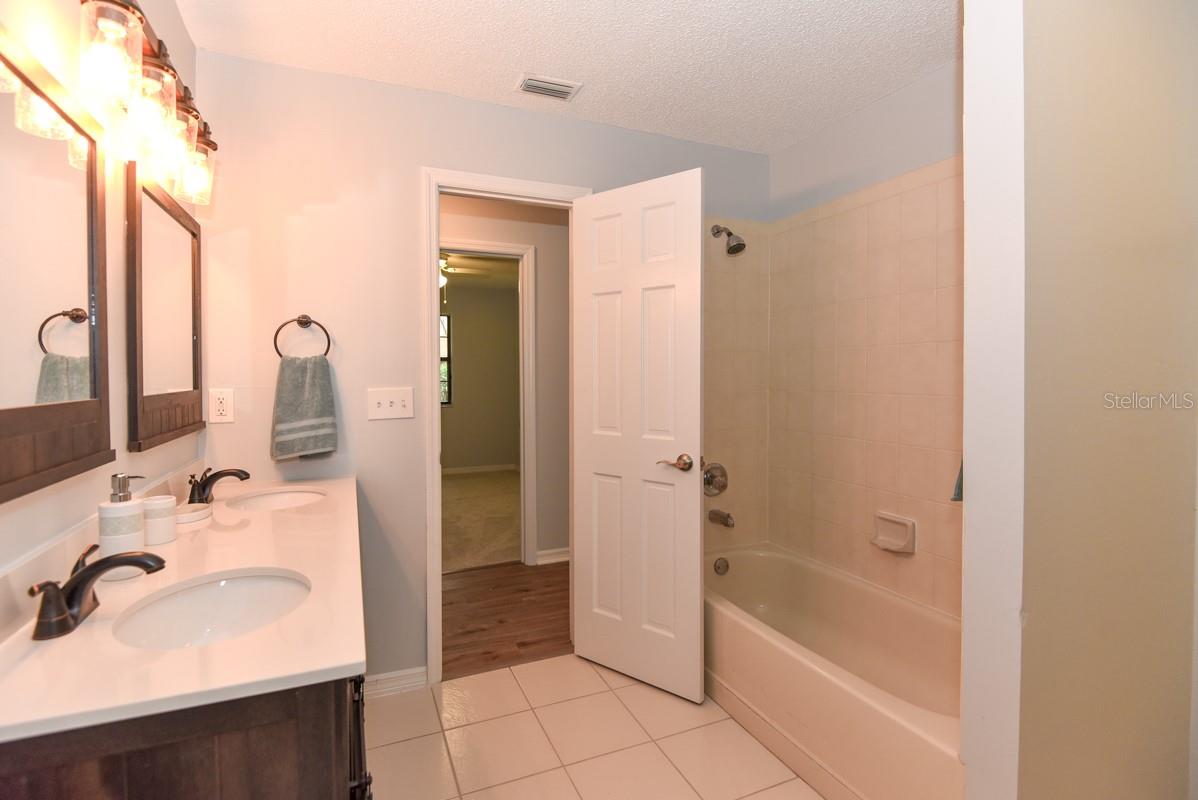 24 LAKE VISTA WAY, ORMOND BEACH, FL, 32174