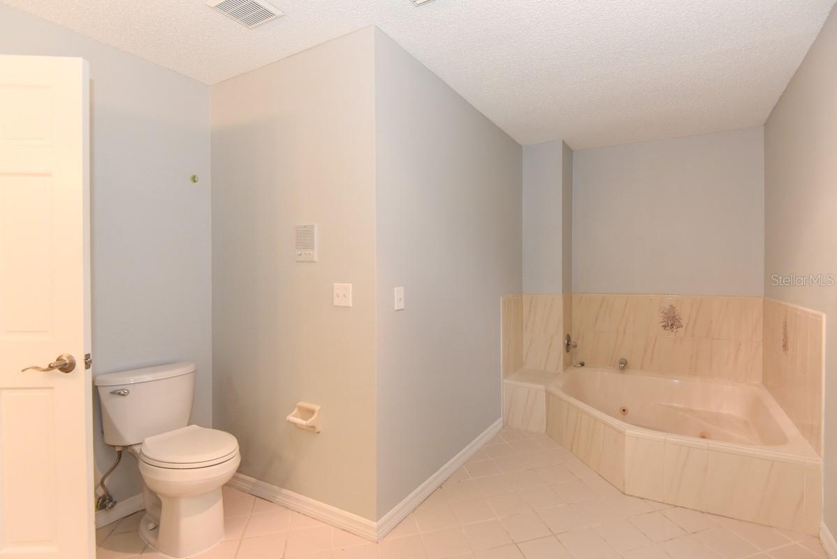 24 LAKE VISTA WAY, ORMOND BEACH, FL, 32174