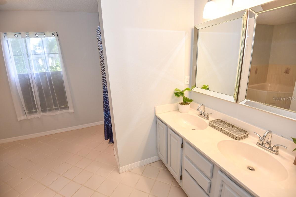 24 LAKE VISTA WAY, ORMOND BEACH, FL, 32174