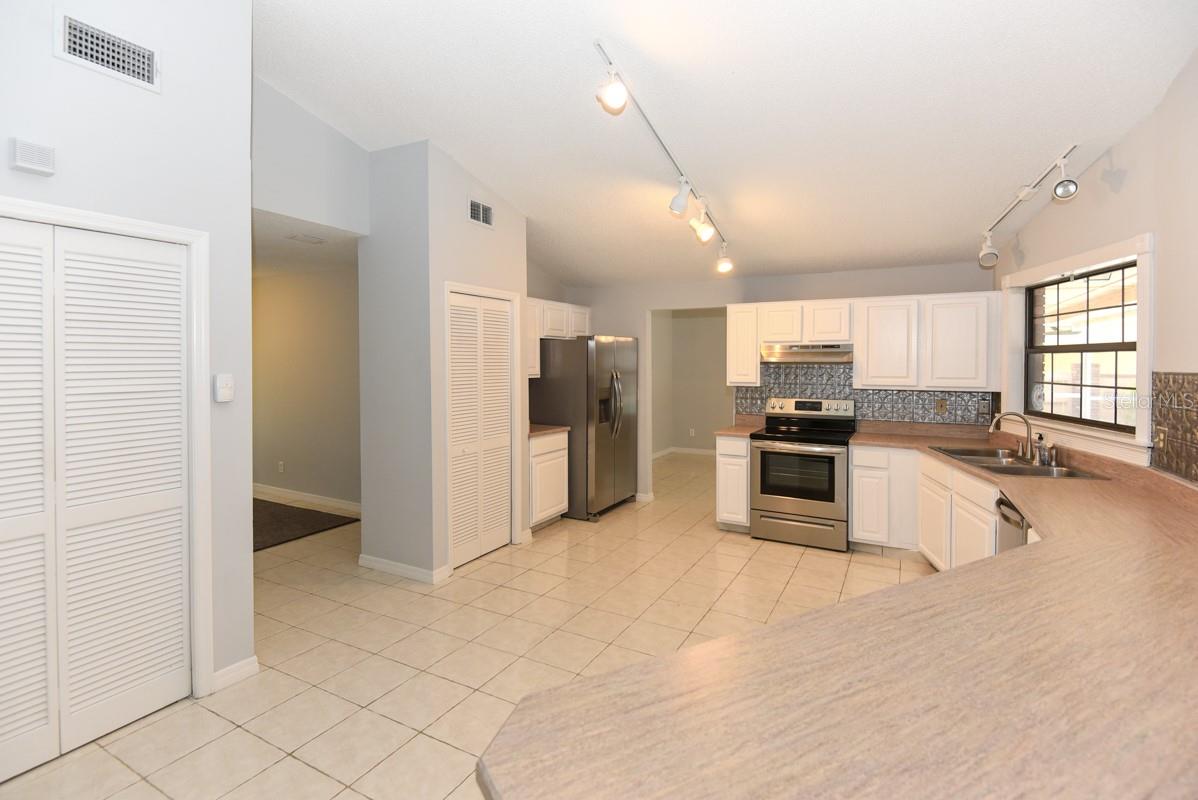 24 LAKE VISTA WAY, ORMOND BEACH, FL, 32174