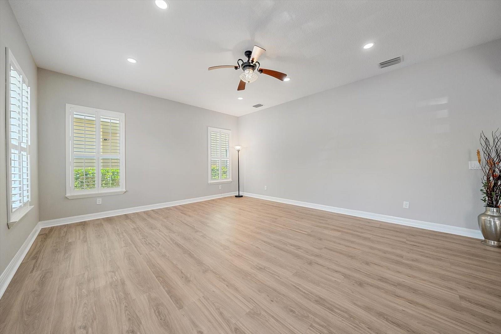 18046 COZUMEL ISLE DR, TAMPA, FL, 33647
