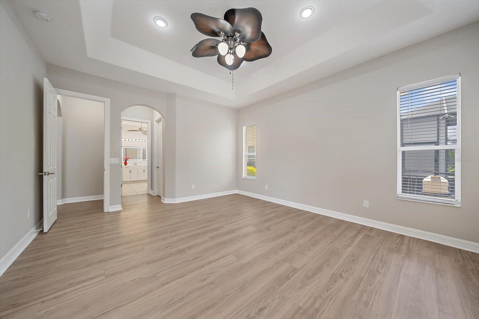 18046 COZUMEL ISLE DR, TAMPA, FL, 33647