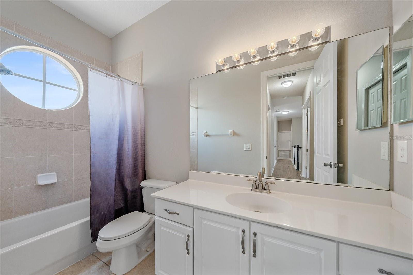18046 COZUMEL ISLE DR, TAMPA, FL, 33647