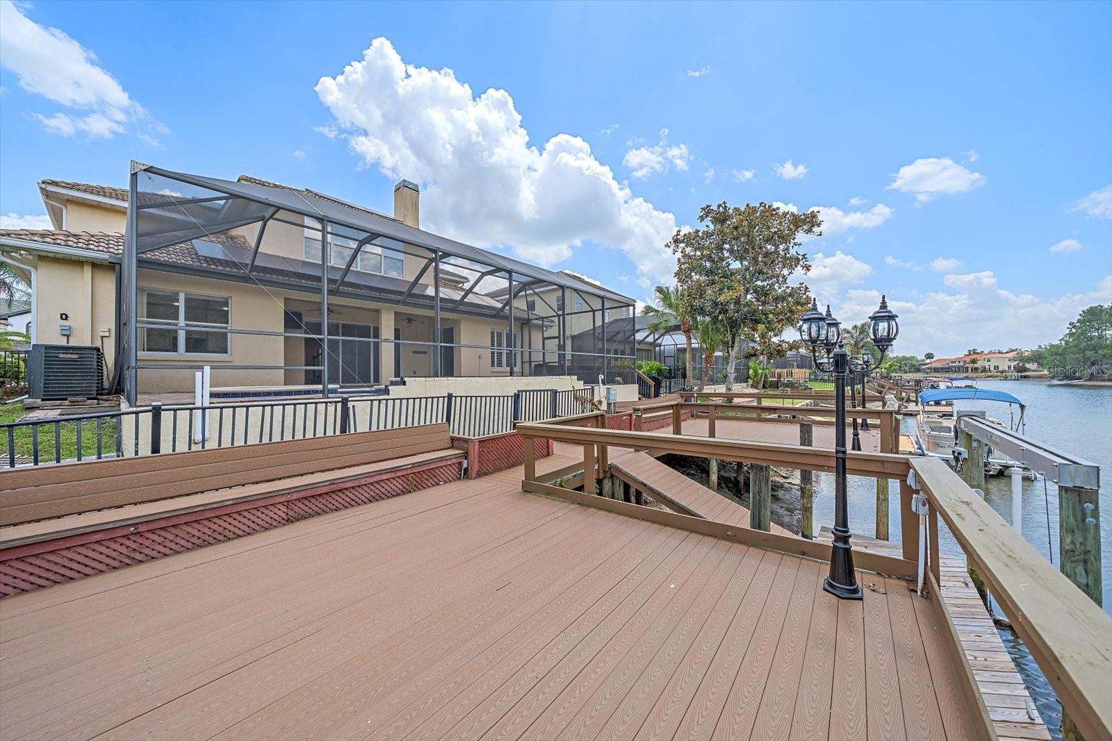 18046 COZUMEL ISLE DR, TAMPA, FL, 33647