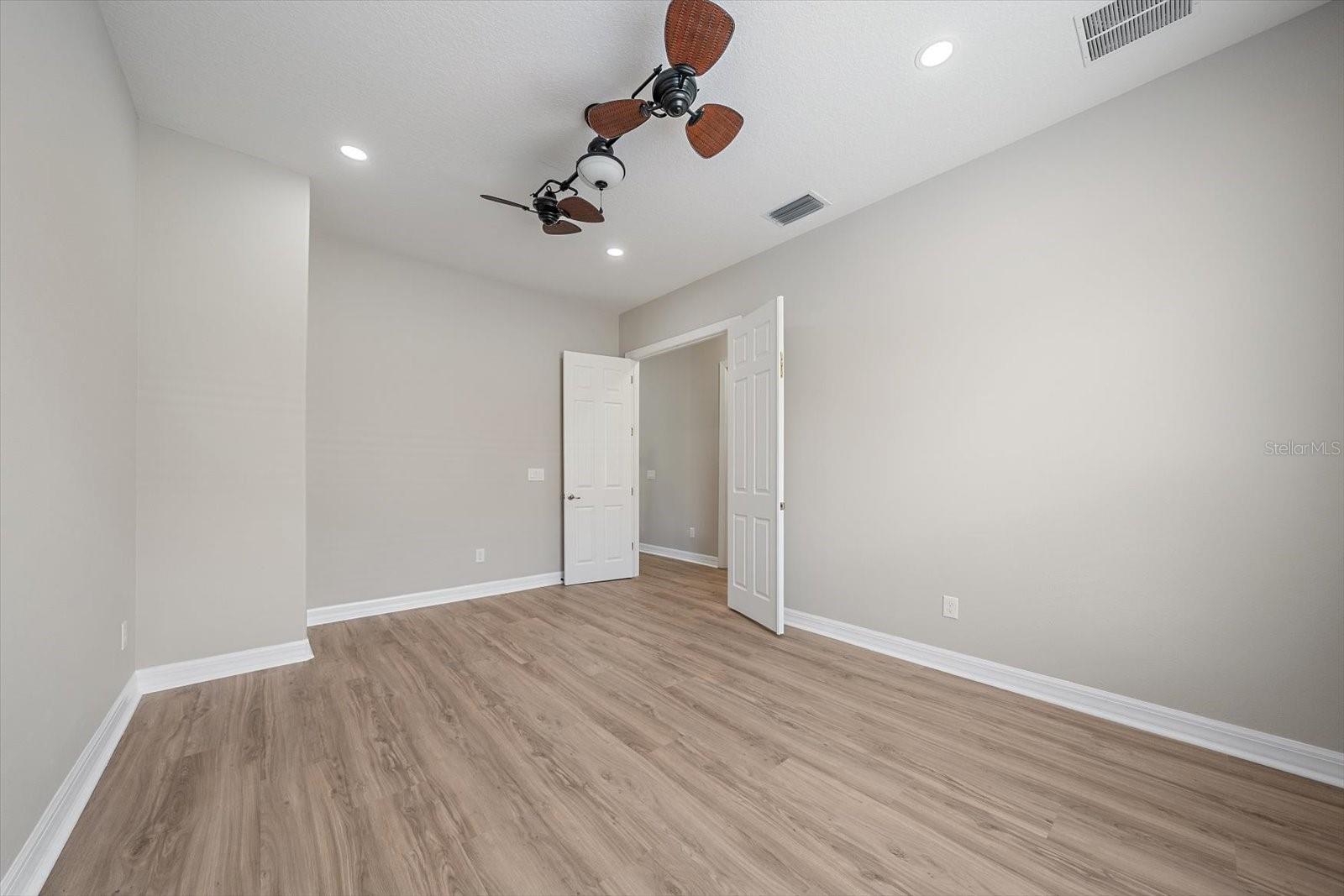 18046 COZUMEL ISLE DR, TAMPA, FL, 33647