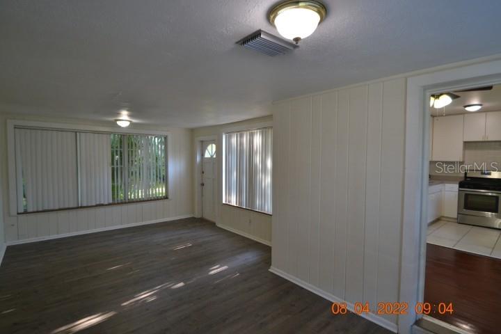 2801 SANDERS DR, TAMPA, FL, 33611