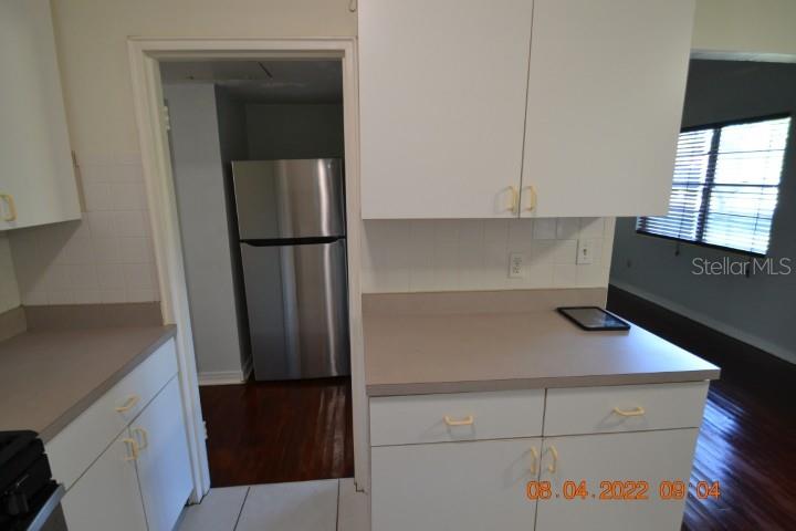 2801 SANDERS DR, TAMPA, FL, 33611