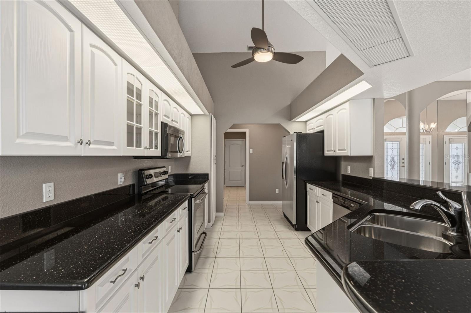 1083 MANILLA LN, PUNTA GORDA, FL, 33983