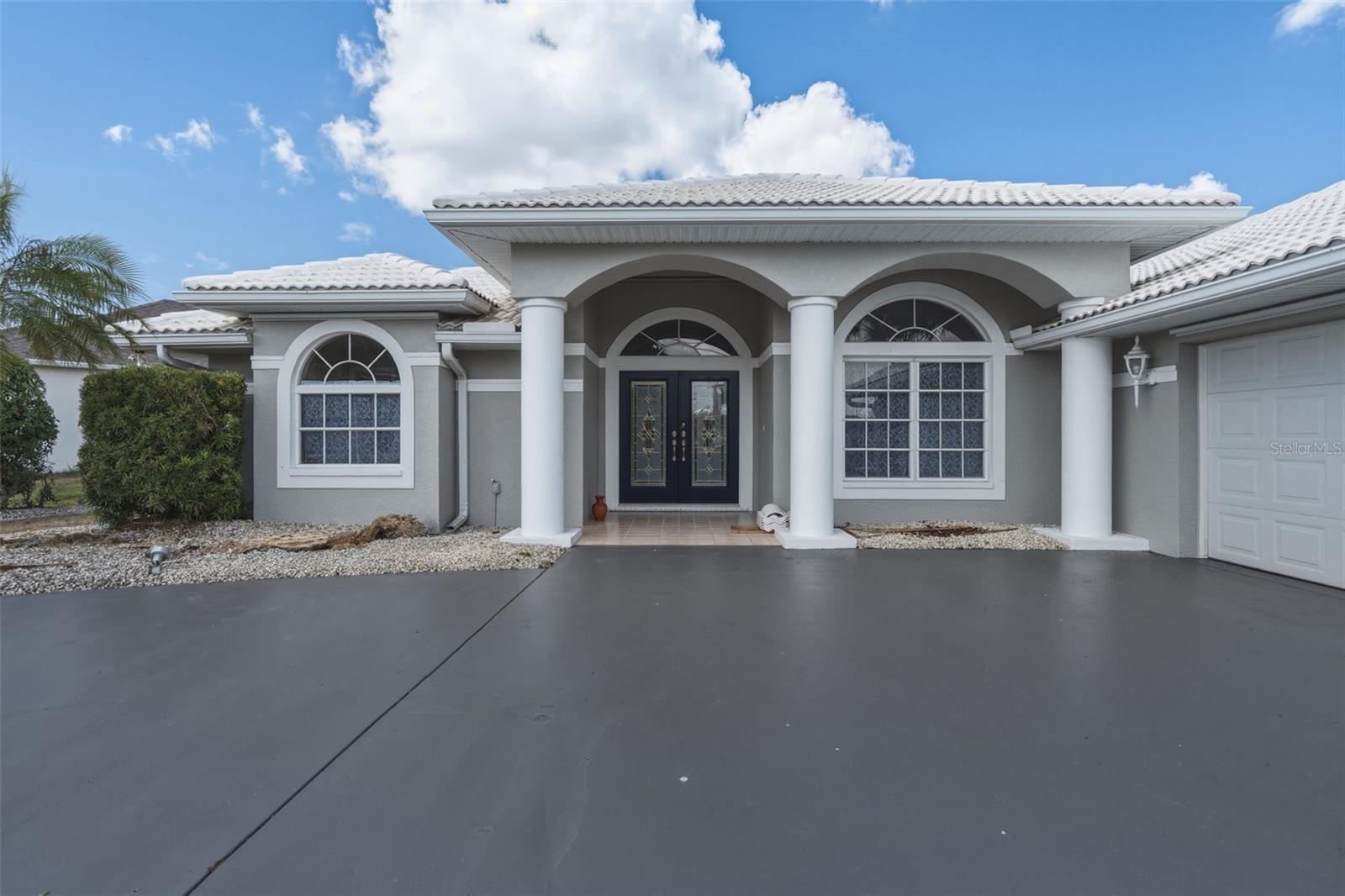 1083 MANILLA LN, PUNTA GORDA, FL, 33983