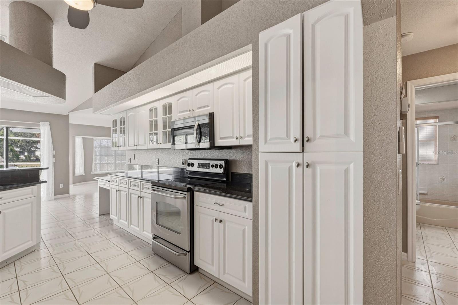 1083 MANILLA LN, PUNTA GORDA, FL, 33983