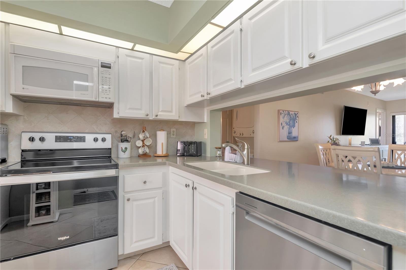 6357 BAHIA DEL MAR BLVD #207, ST PETERSBURG, FL, 33715